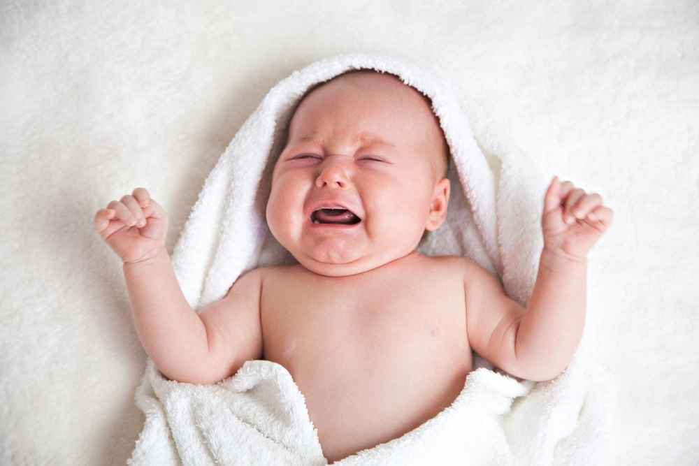 colic baby crying